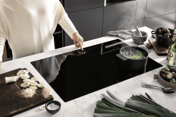 Tắt bếp trước khi thức ăn chín